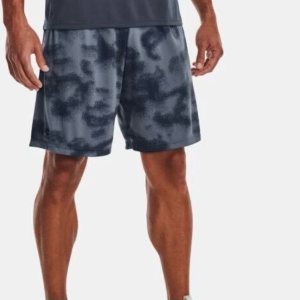 Under Armour Men's Black/Grey Athletic Shorts Drawstring Elastic Waist Size L